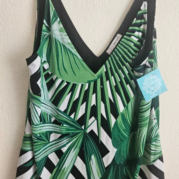 NWT Cool Sleeveless Green Top Vneck Lined Lightweight Blouse Vacay Cruise M - Picture 2 of 9